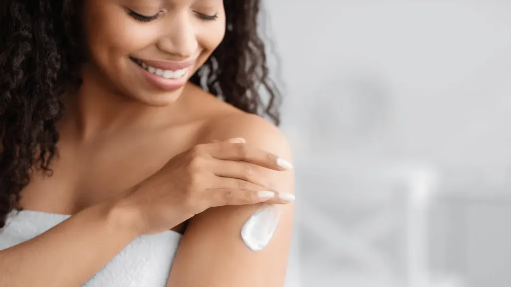 Centella asiatica pour l'amélioration de la santé de la peau, femme en bonne santé 