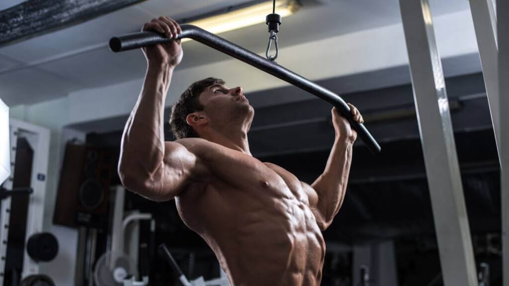 L'astaxanthine est un complément alimentaire parfait pour le sport , la récupération musculaire et la performance. C'est pourquoi on voit un homme en plein effort physique